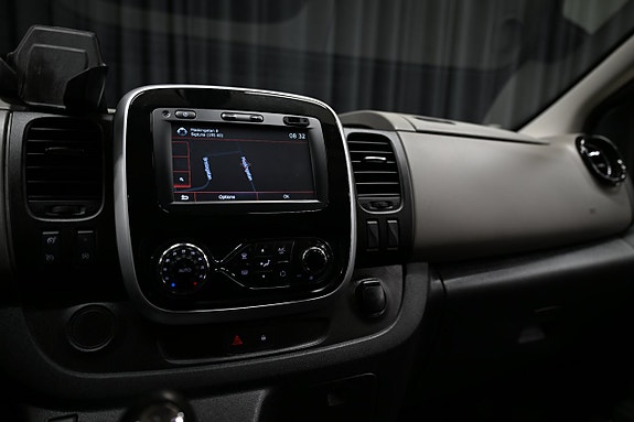 Renault Trafic 24 of 29