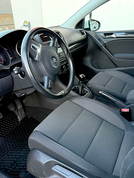 Volkswagen Golf VI 5 of 7