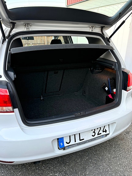 Volkswagen Golf VI 3 of 7