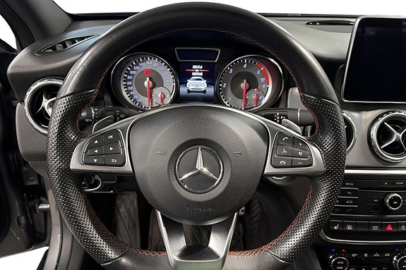 Mercedes-Benz GLA 220 d 15 of 21