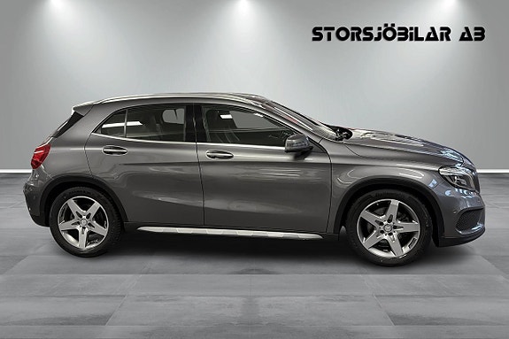 Mercedes-Benz GLA 220 d 2 of 21