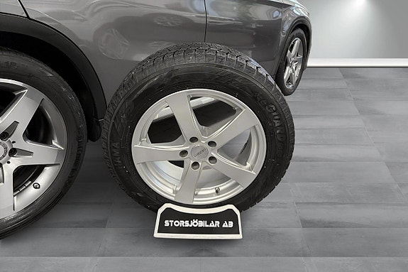 Mercedes-Benz GLA 220 d 13 of 21