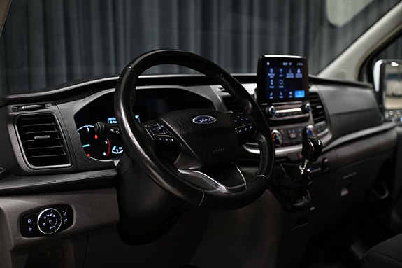 Ford Transit Custom 23 of 30