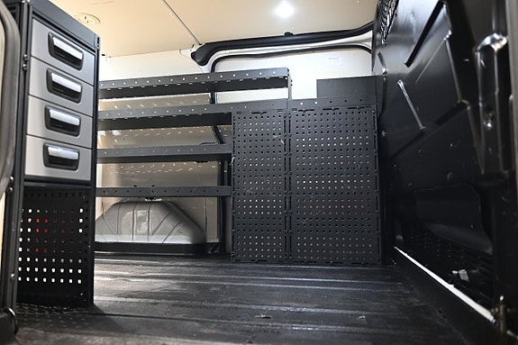 Ford Transit Custom 16 of 30