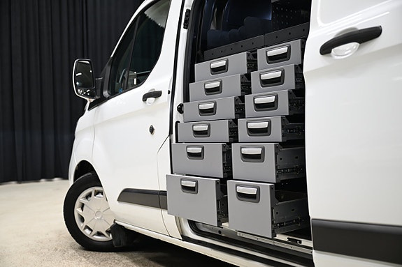 Ford Transit Custom 10 of 30
