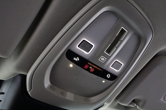 Volvo XC60 25 of 28