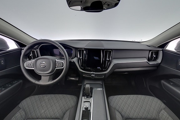 Volvo XC60 13 of 28