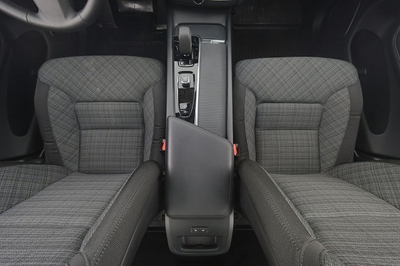 Volvo XC60 14 of 28