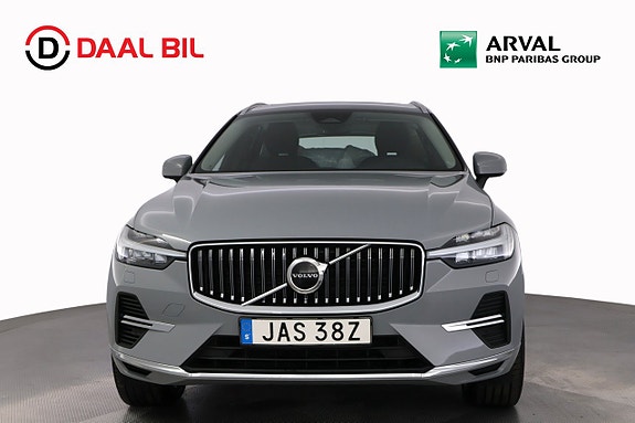 Volvo XC60 2 of 28