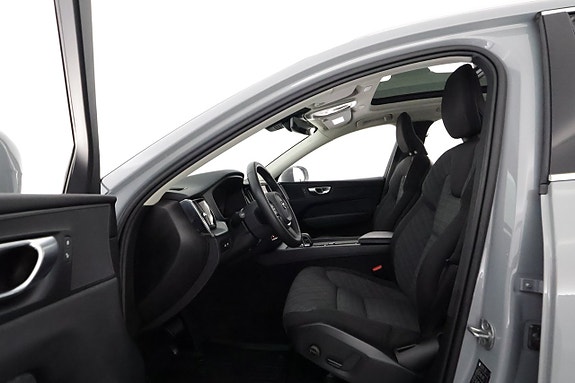 Volvo XC60 10 of 28