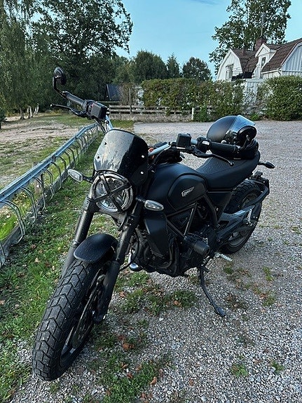 Ducati Scrambler 800 2 of 3