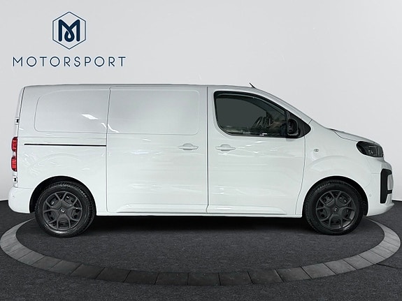 Citroen E-Jumpy 8 of 22