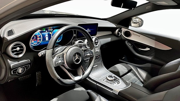Mercedes-Benz 300 C 7 of 13