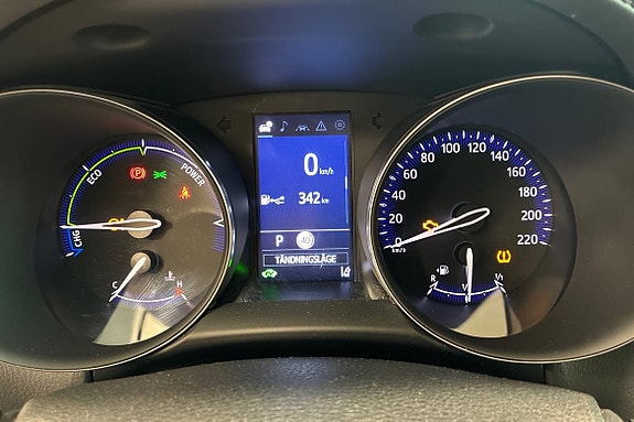 Toyota C-HR 14 of 18