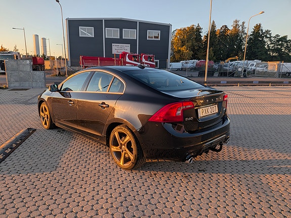 Volvo S60 4 of 14