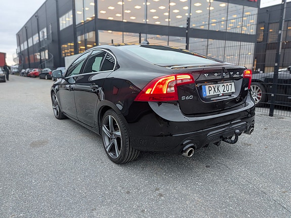 Volvo S60 7 of 14