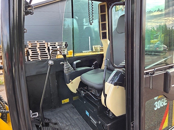 Grävmaskin CAT 306E 5 of 10
