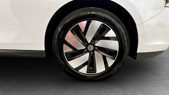 Volkswagen ID. Buzz 6 of 13