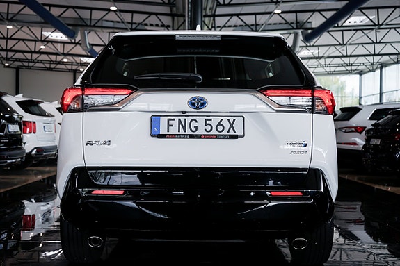 Toyota RAV4 5 of 26