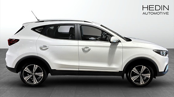 MG ZS EV 6 of 12
