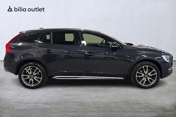 Volvo V60 Cross Country 6 of 28