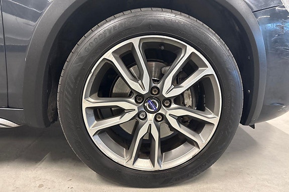 Volvo V60 Cross Country 25 of 28