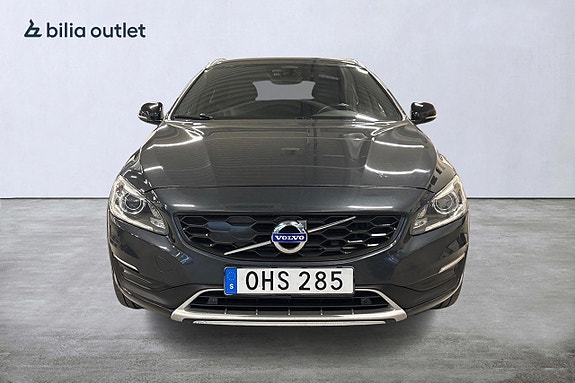 Volvo V60 Cross Country 7 of 28