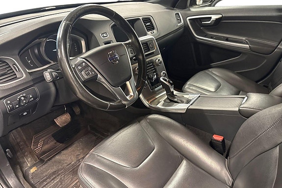 Volvo V60 Cross Country 10 of 28