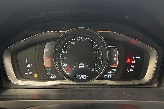 Volvo V60 Cross Country 15 of 28
