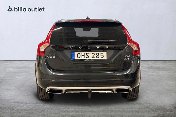Volvo V60 Cross Country 8 of 28