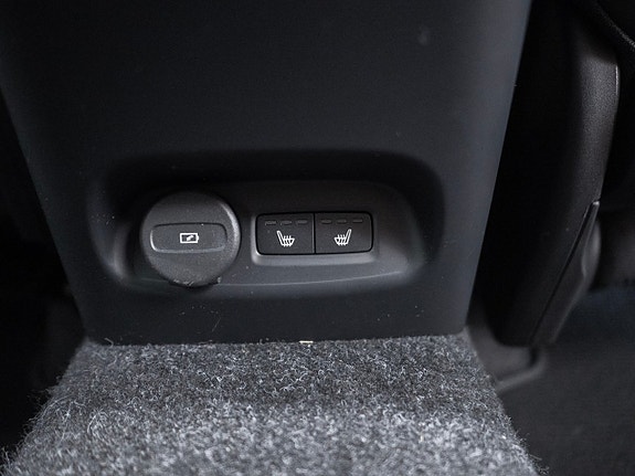 Volvo EC40 7 of 16