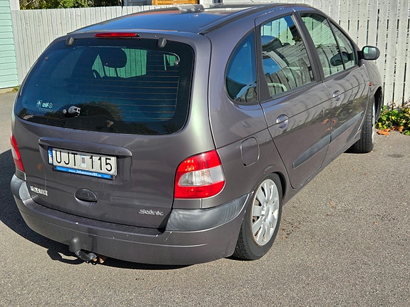 Renault Scenic II 2 of 3