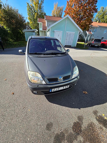 Renault Scenic II 3 of 3