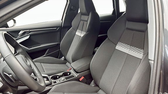 Audi A3 8 of 12