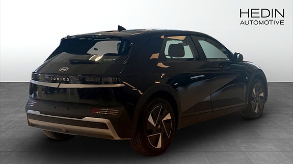 Hyundai Ioniq 5 2 of 12