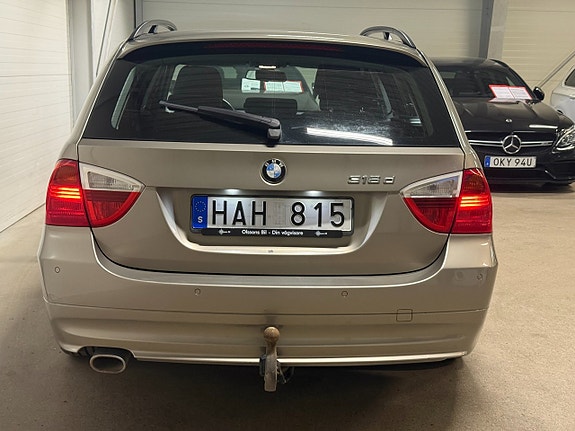 BMW 318d 6 of 16
