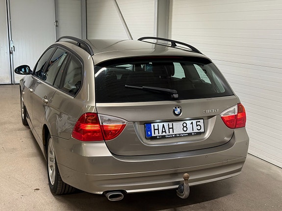 BMW 318d 4 of 16