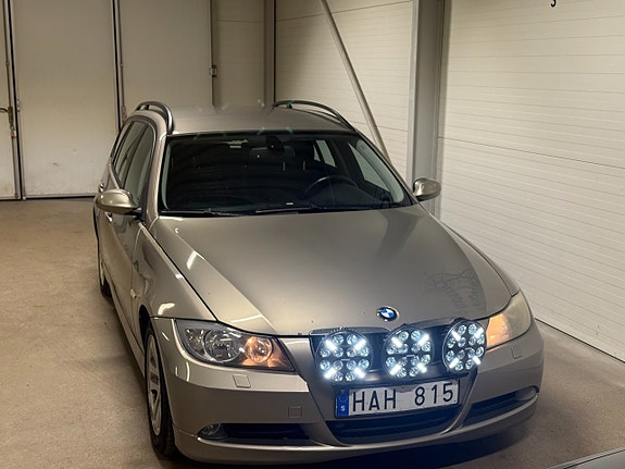 BMW 318d 10 of 16