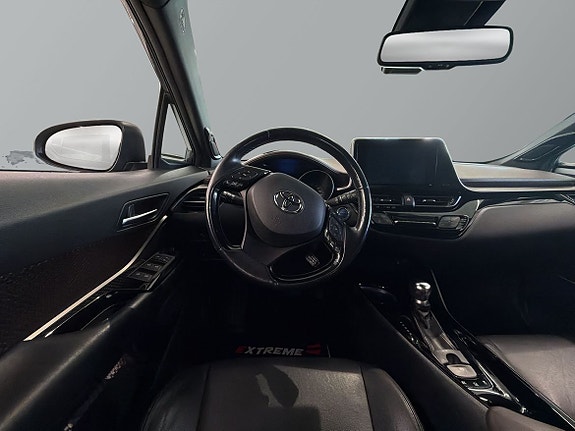 Toyota C-HR 11 of 21