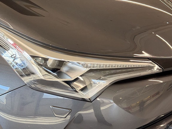 Toyota C-HR 21 of 21