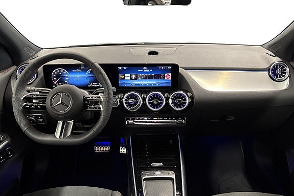 Mercedes-Benz GLA 250 e 8 of 24