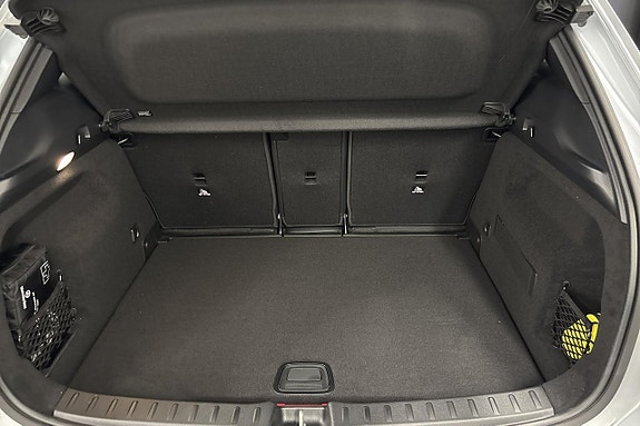 Mercedes-Benz GLA 250 e 14 of 24
