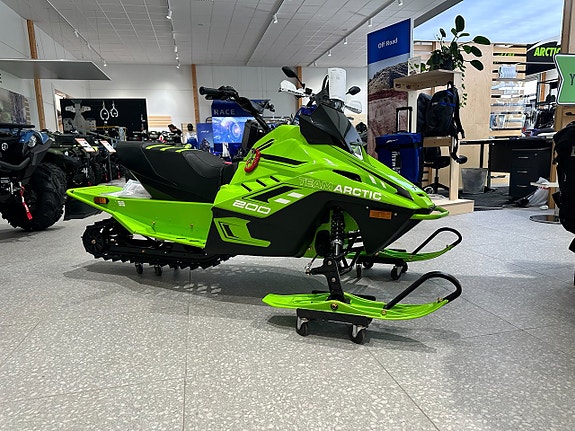 Arctic-cat ZR200 I butiken för leverans! 2 of 2