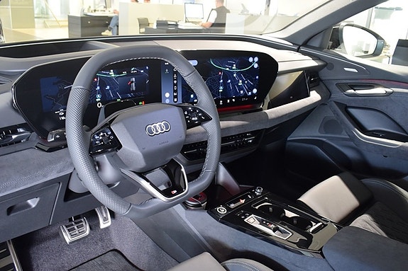 Audi Q6 e-tron 6 of 11