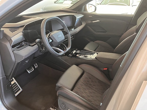 Audi Q6 e-tron 10 of 19