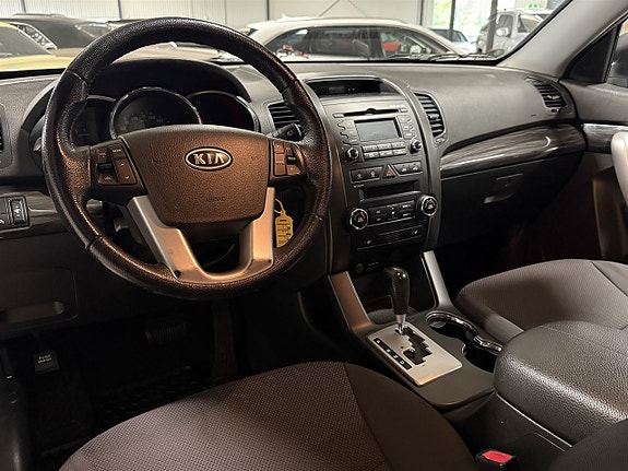 Kia Sorento 5 of 8
