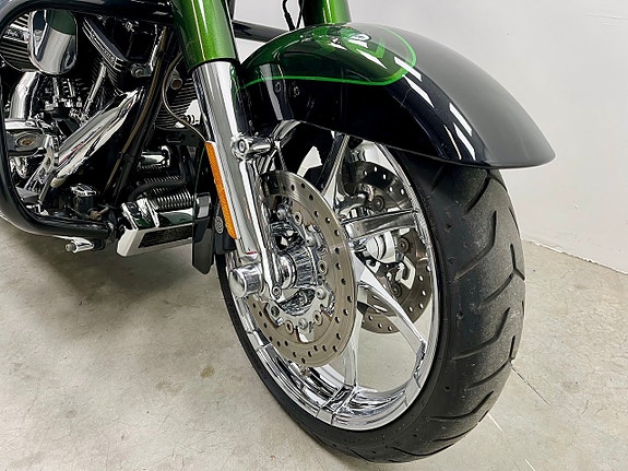 Harley-Davidson FLHRSE Road King Cvo 110 * Toppskick * 19 of 19