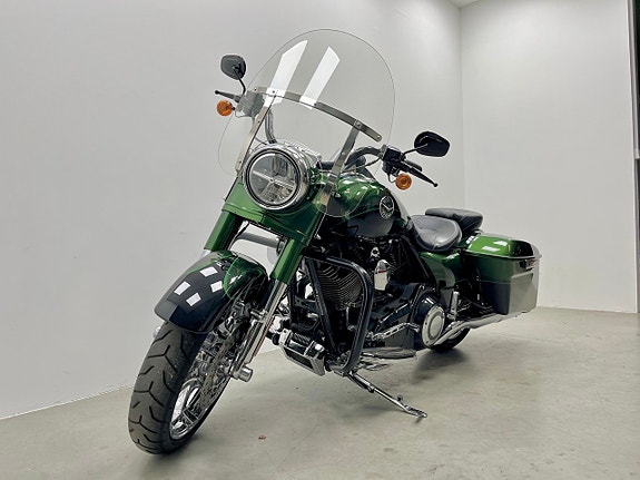 Harley-Davidson FLHRSE Road King Cvo 110 * Toppskick * 9 of 19