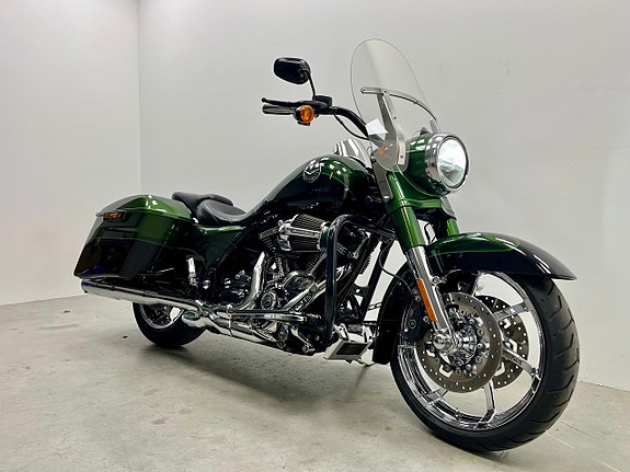 Harley-Davidson FLHRSE Road King Cvo 110 * Toppskick * 2 of 19