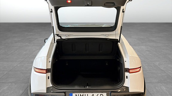 Hyundai Ioniq 3 10 of 12